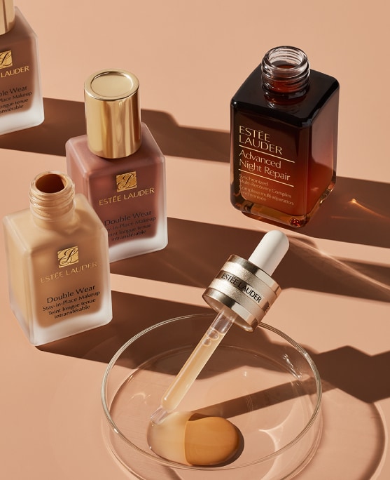 φωτοφραφία του Advanced Night Repair με το Double Wear Stay In Place Foundation